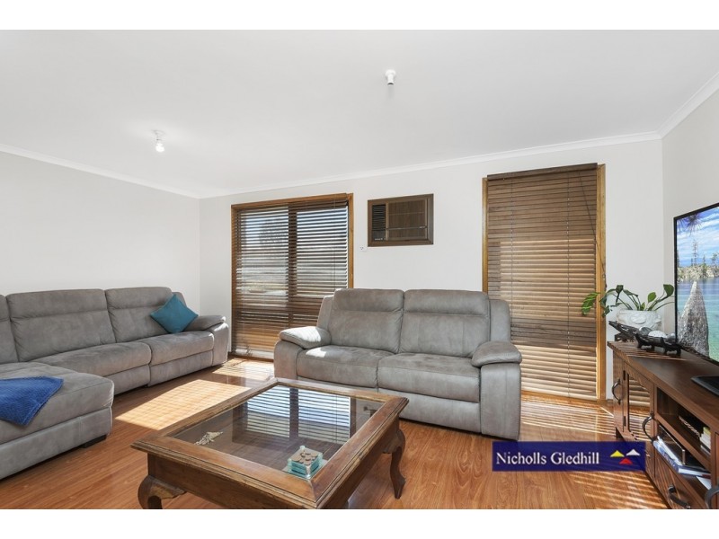 32 HEATHERLEA CRESCENT, Narre Warren VIC 3805