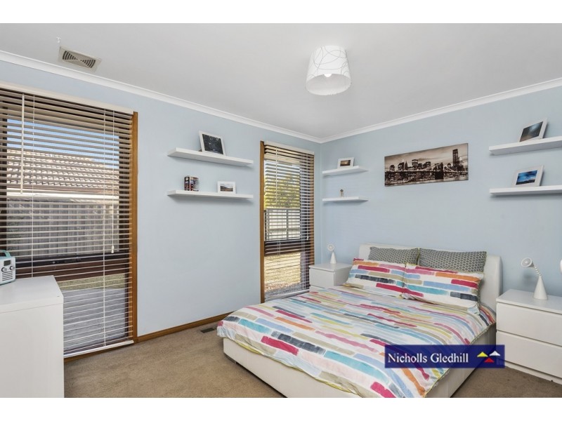 32 HEATHERLEA CRESCENT, Narre Warren VIC 3805