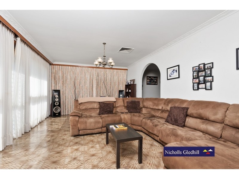 6 GRAY CLOSE, Endeavour Hills VIC 3802