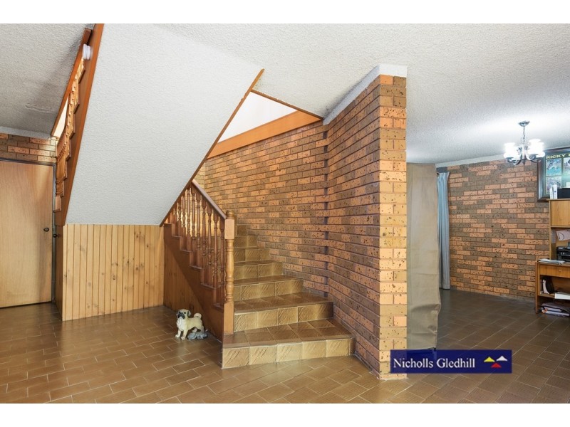 6 GRAY CLOSE, Endeavour Hills VIC 3802