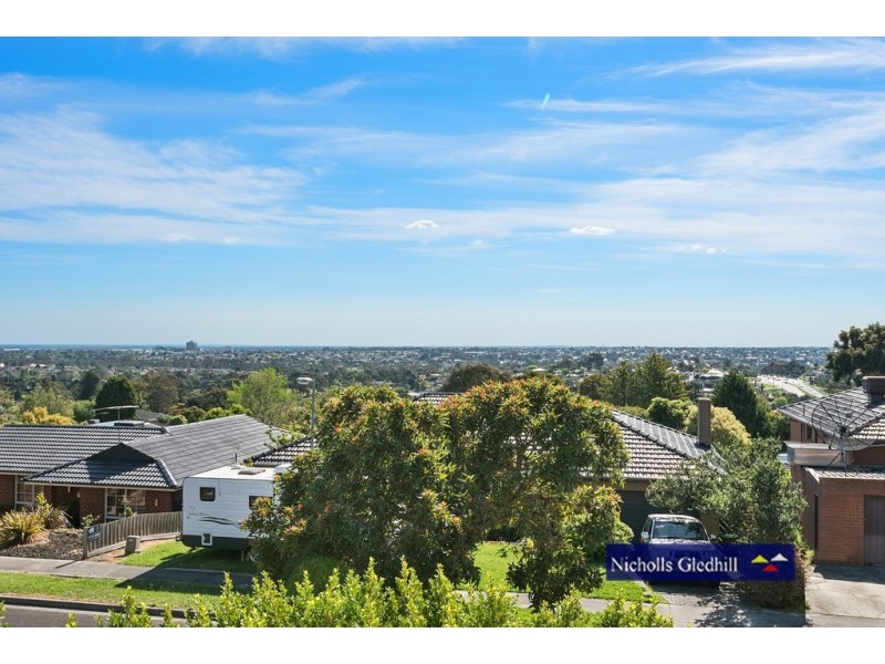 6 GRAY CLOSE, Endeavour Hills VIC 3802