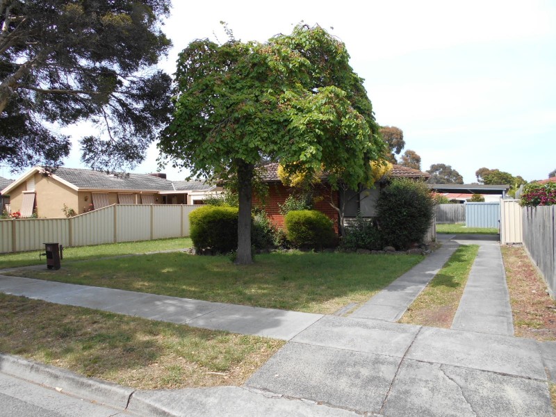 13 PIEDMONT CLOSE, Endeavour Hills VIC 3802