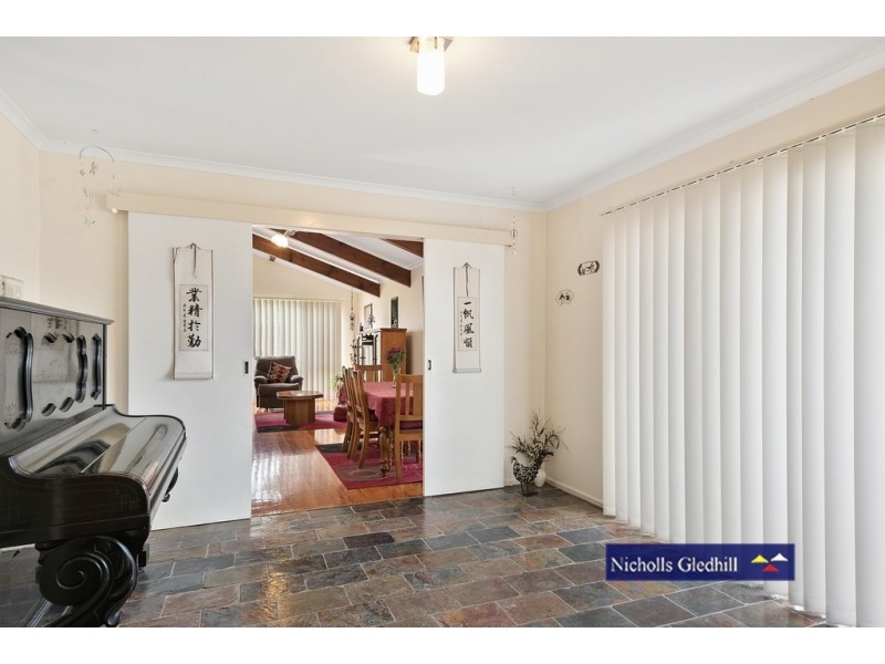 3 Rhyl Close, Endeavour Hills VIC 3802