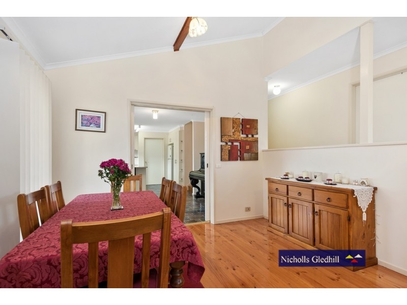 3 Rhyl Close, Endeavour Hills VIC 3802