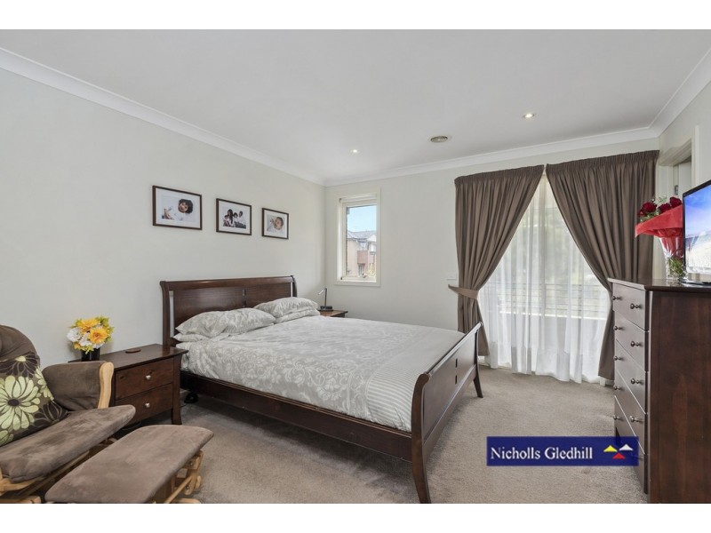 19 Manuscript Drive, Endeavour Hills VIC 3802