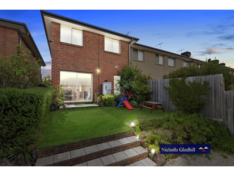 19 Manuscript Drive, Endeavour Hills VIC 3802