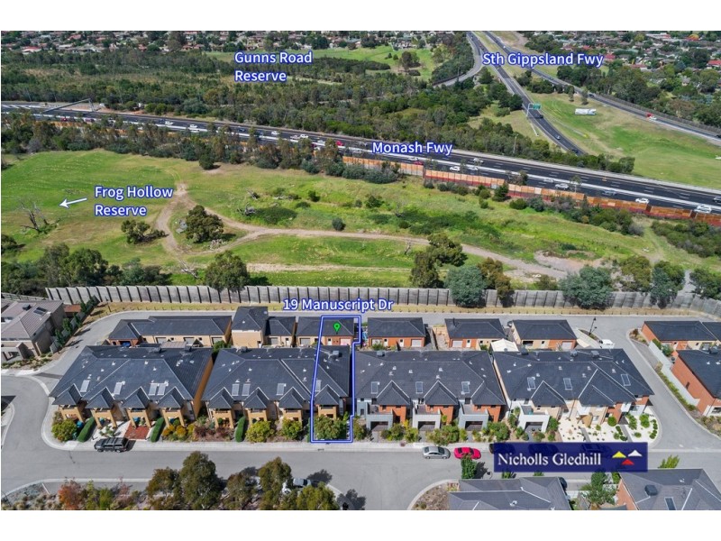 19 Manuscript Drive, Endeavour Hills VIC 3802