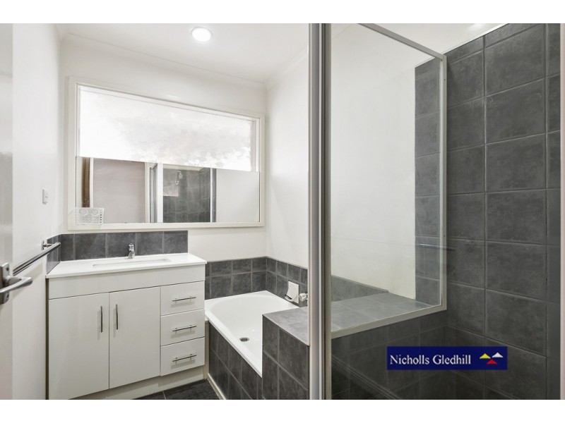 147 DOVETON AVENUE, Doveton VIC 3177