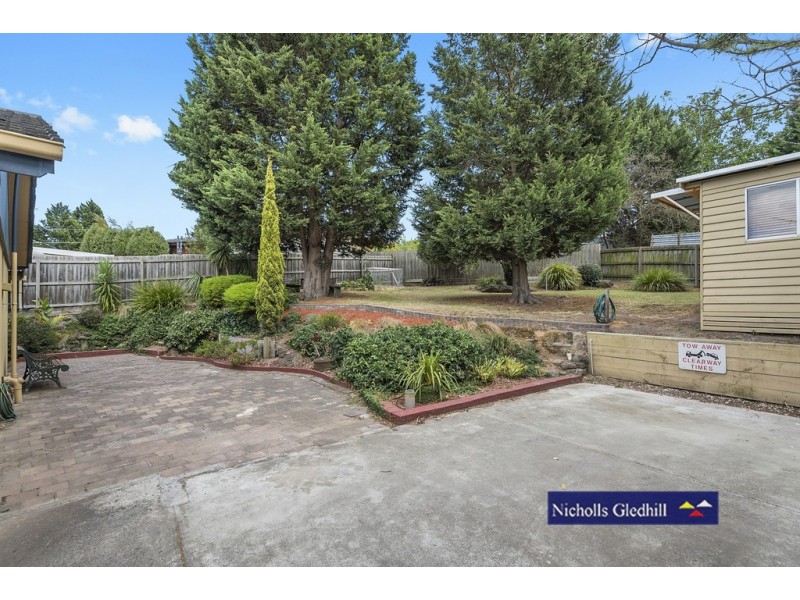 147 DOVETON AVENUE, Doveton VIC 3177