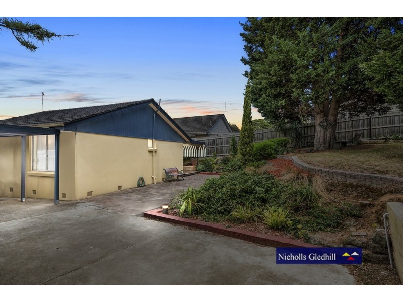 147 DOVETON AVENUE, Doveton VIC 3177