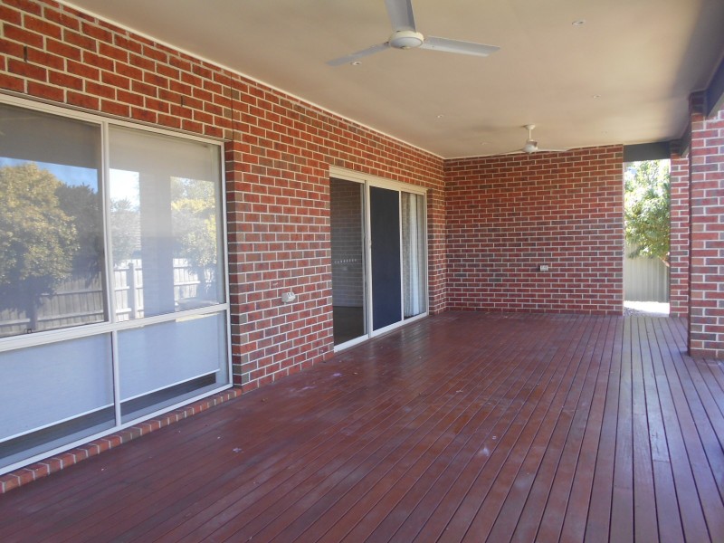 7 SIGVARD BOULEVARD, Hallam VIC 3803