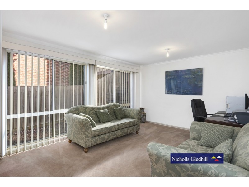 10 DAFFODIL COURT, Endeavour Hills VIC 3802