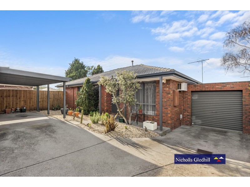2/14 BRAMWELL CLOSE, Endeavour Hills VIC 3802