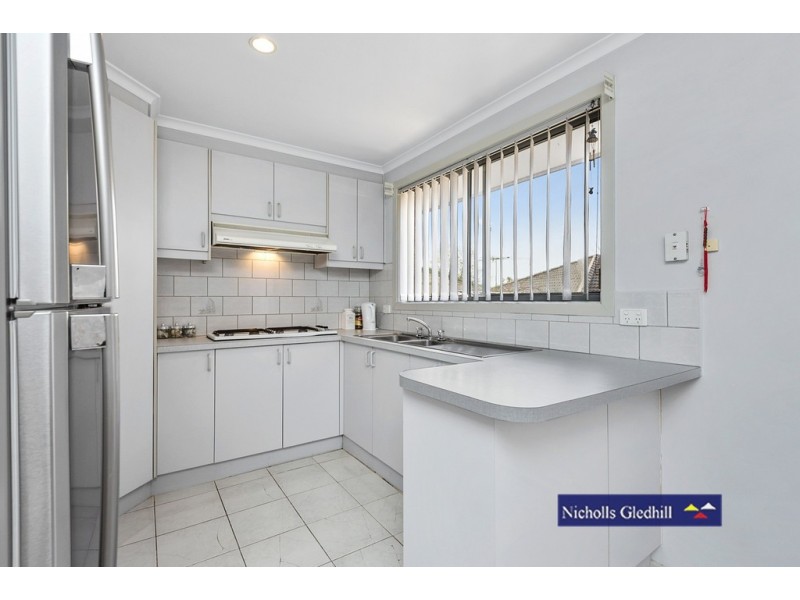 2/14 BRAMWELL CLOSE, Endeavour Hills VIC 3802