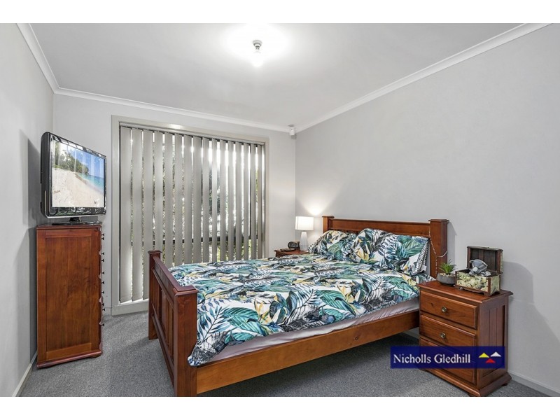 2/14 BRAMWELL CLOSE, Endeavour Hills VIC 3802