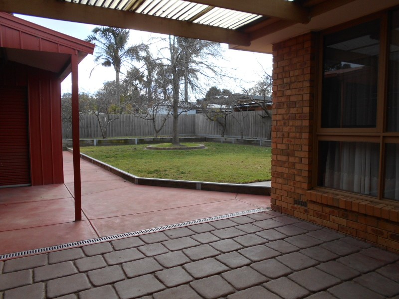 53 SHETLAND STREET, Endeavour Hills VIC 3802