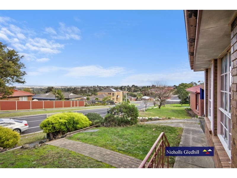 69 John Edgcumbe Way, Endeavour Hills VIC 3802