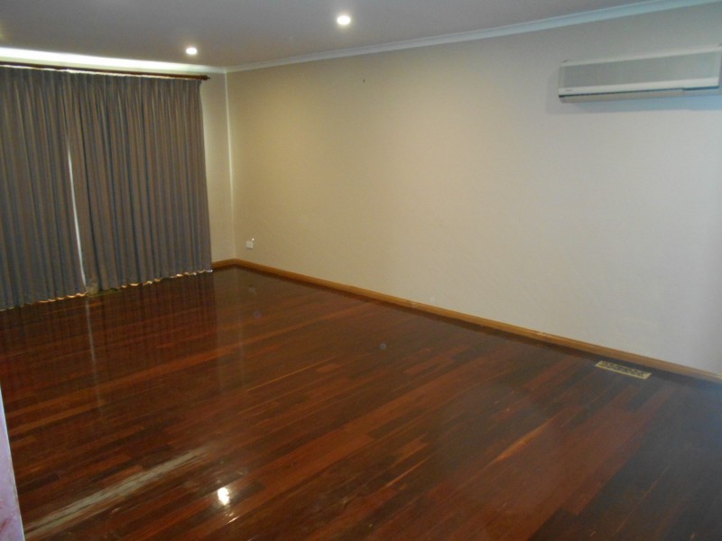 1 REYNOLDS COURT, Endeavour Hills VIC 3802