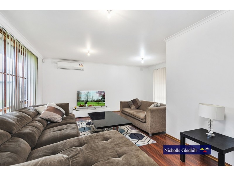 34 SHETLAND STREET, Endeavour Hills VIC 3802