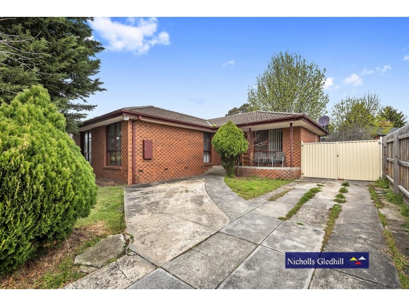 34 SHETLAND STREET, Endeavour Hills VIC 3802