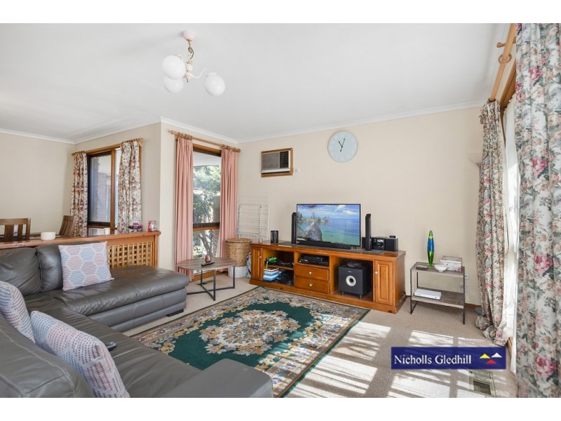 16 BRIDLE COURT, Endeavour Hills VIC 3802