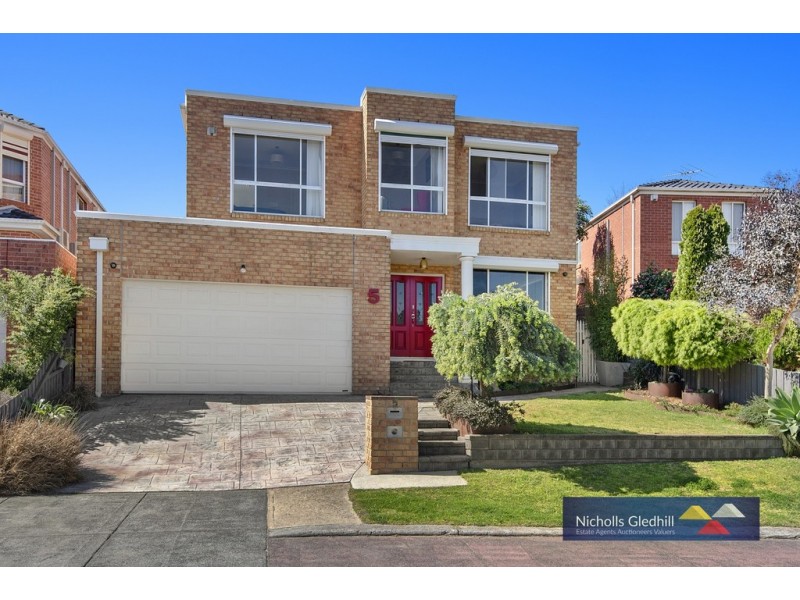 5 ERICA CLOSE, Endeavour Hills VIC 3802