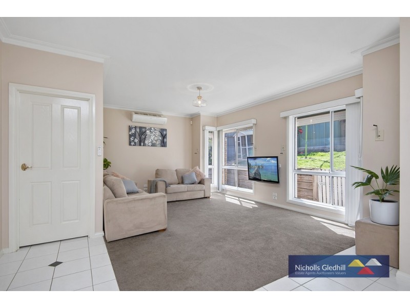 5 ERICA CLOSE, Endeavour Hills VIC 3802