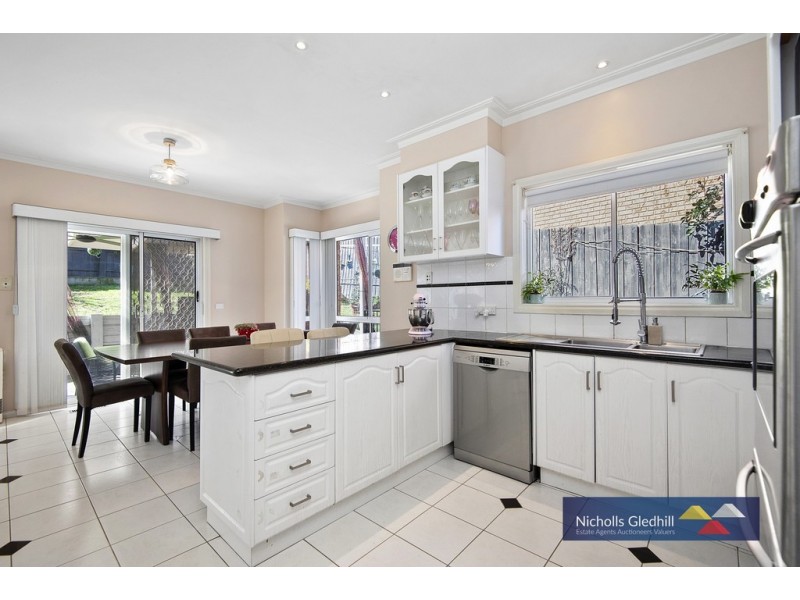 5 ERICA CLOSE, Endeavour Hills VIC 3802