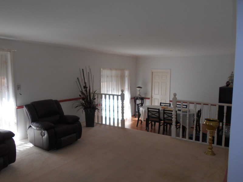 36 Barnsley Drive, Endeavour Hills VIC 3802