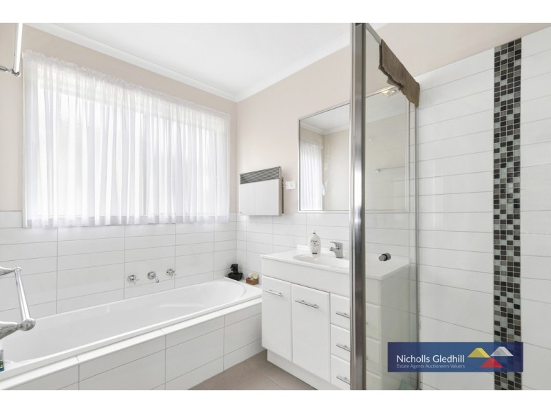 6/130 KENNINGTON PARK DRIVE, Endeavour Hills VIC 3802