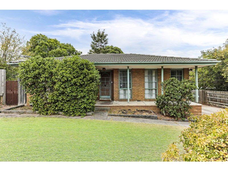 4 Paul Court, Endeavour Hills VIC 3802