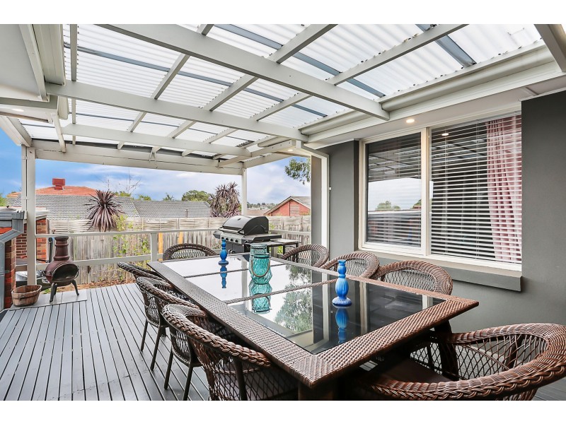 3 Howson Close, Endeavour Hills VIC 3802