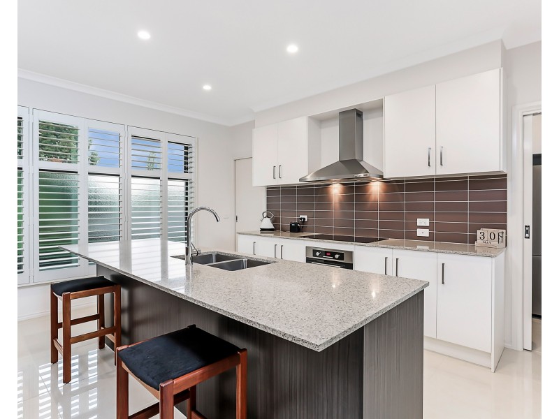 25a John Edgecumbe Way, Endeavour Hills VIC 3802