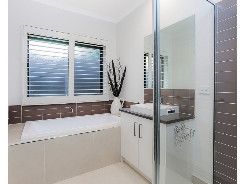 25a John Edgecumbe Way, Endeavour Hills VIC 3802