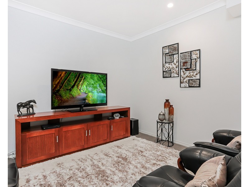 25a John Edgecumbe Way, Endeavour Hills VIC 3802