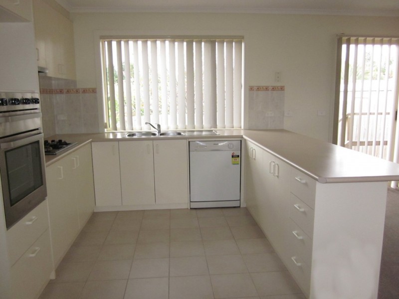 2/5 DORGAN COURT, Endeavour Hills VIC 3802