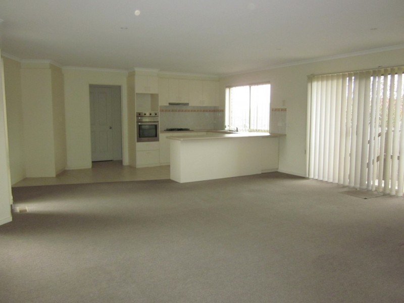 2/5 DORGAN COURT, Endeavour Hills VIC 3802