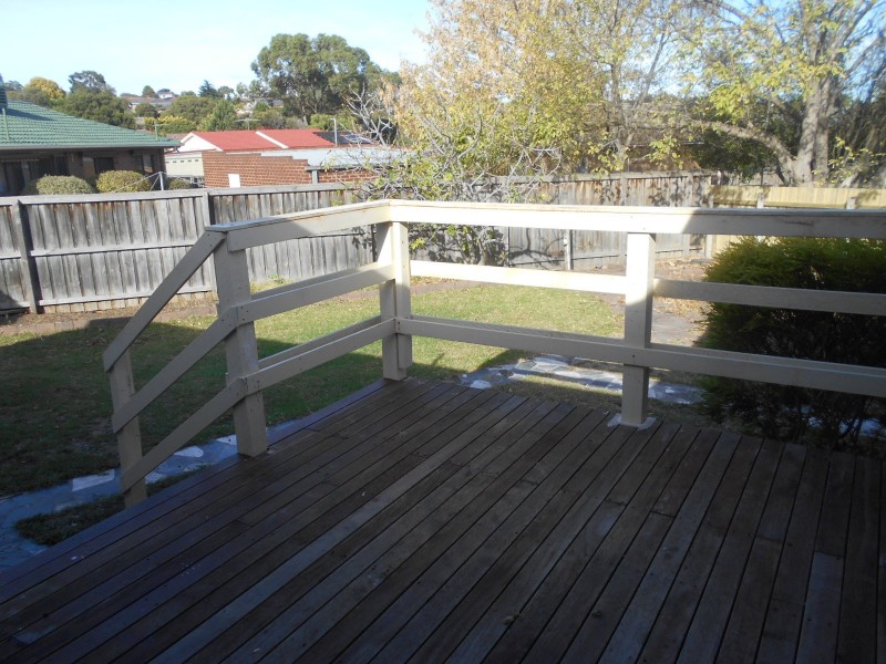 1 MOSSVALE CLOSE, Endeavour Hills VIC 3802