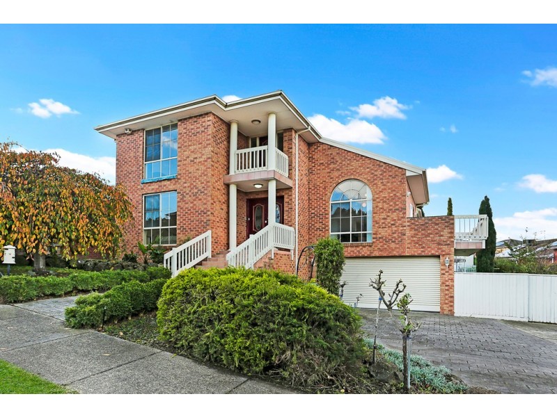 37 David Collins Drive, Endeavour Hills VIC 3802