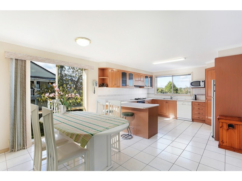 37 David Collins Drive, Endeavour Hills VIC 3802