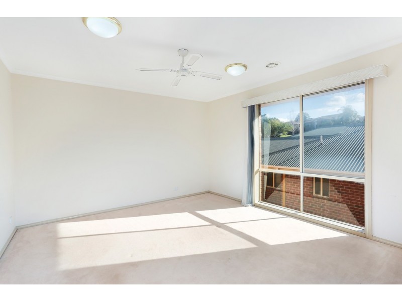 37 David Collins Drive, Endeavour Hills VIC 3802