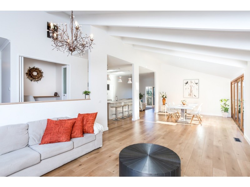 11 Conran Avenue, Endeavour Hills VIC 3802