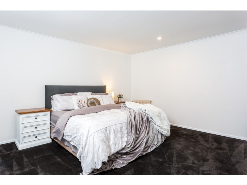 11 Conran Avenue, Endeavour Hills VIC 3802