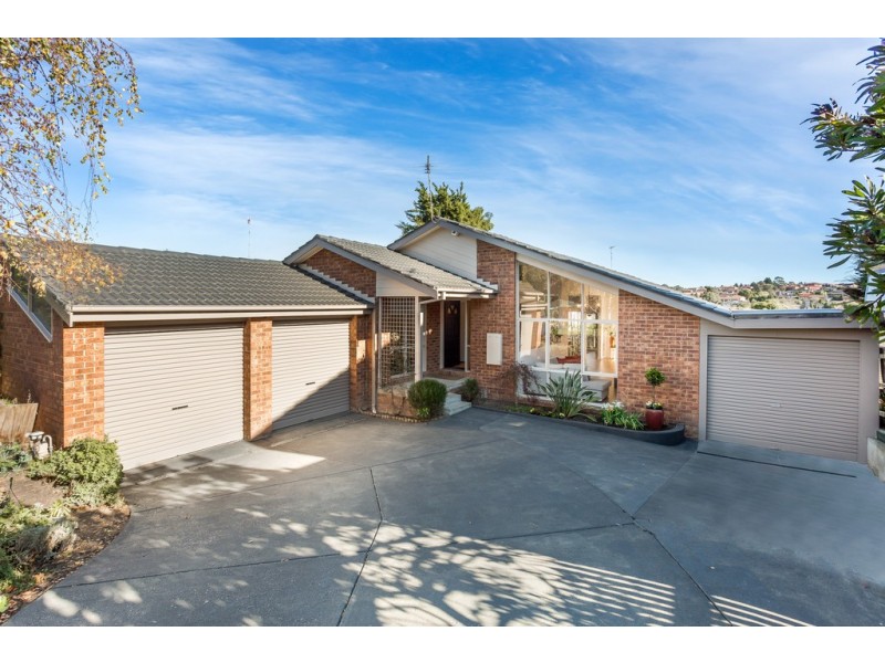 11 Conran Avenue, Endeavour Hills VIC 3802