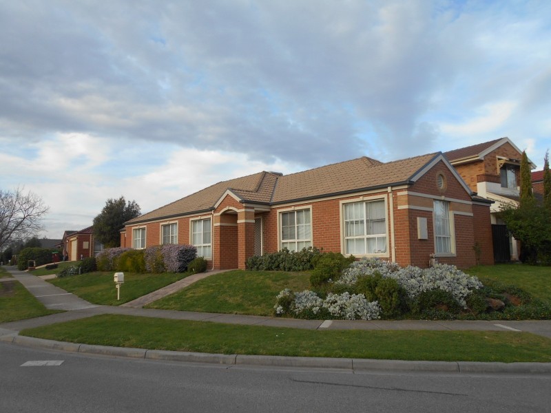 58 SHERWOOD ROAD, Narre Warren South VIC 3805