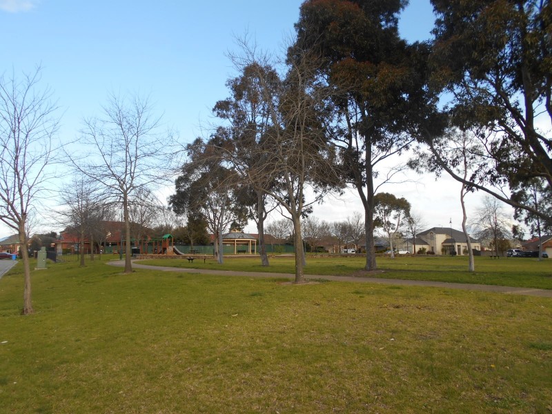 58 SHERWOOD ROAD, Narre Warren South VIC 3805