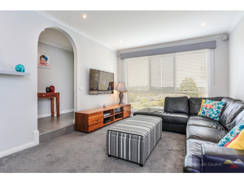 6 Durness Court, Endeavour Hills VIC 3802