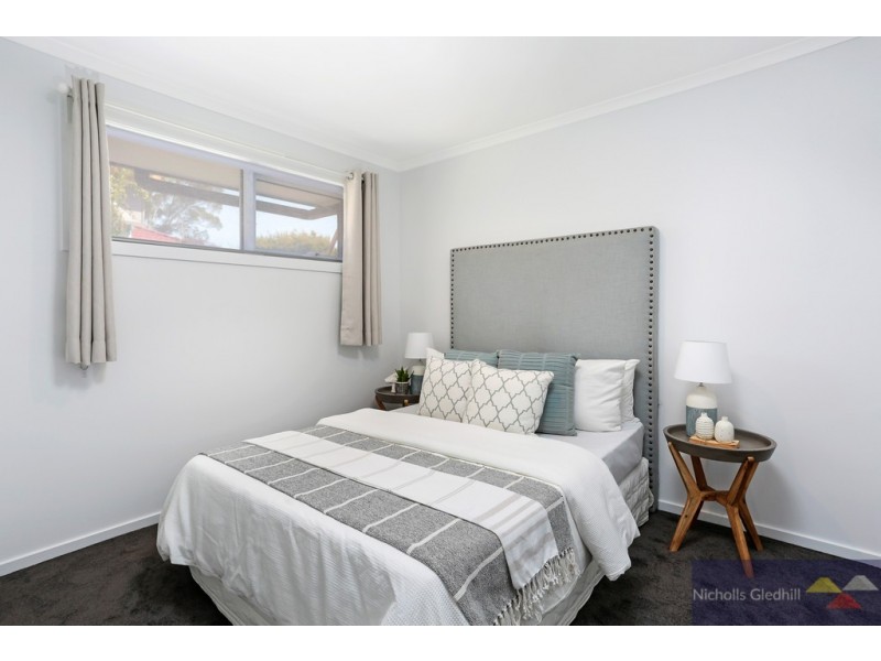 49 Grove End Road, Endeavour Hills VIC 3802