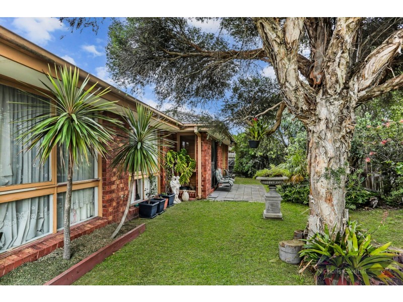 54 Thomas Mitchell Drive, Endeavour Hills VIC 3802