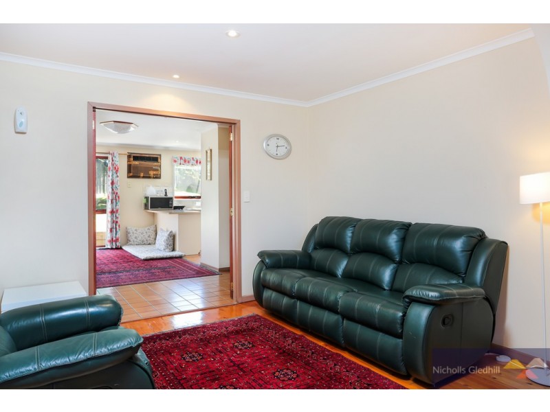 5 POOLE COURT, Endeavour Hills VIC 3802